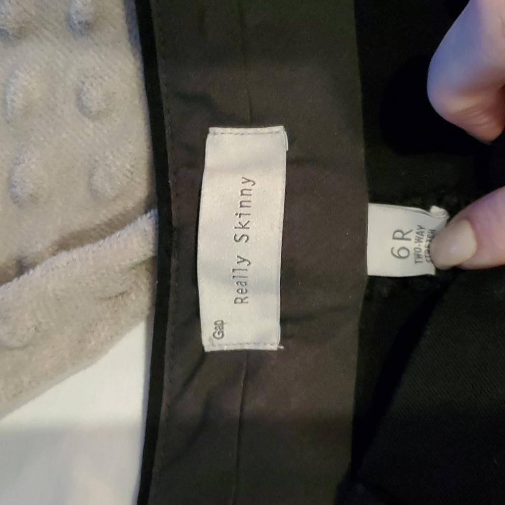 Gap size 6R black pants skinny